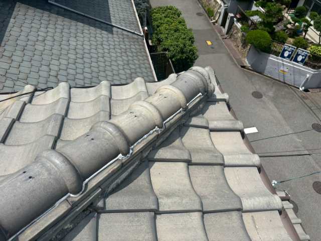 屋根端部の棟瓦